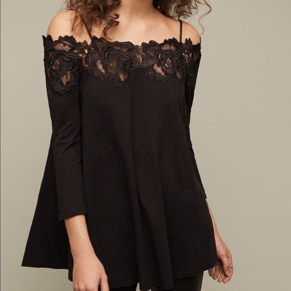 Anthropologie Tops - Anthro meadow rue crochet off shoulder top